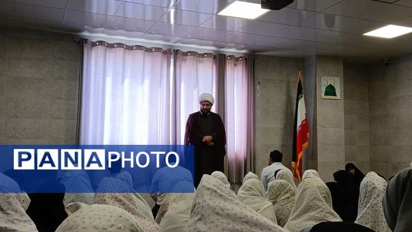 نماز جماعت به امامت امام جمعه‌‌‌ی موقت میناب