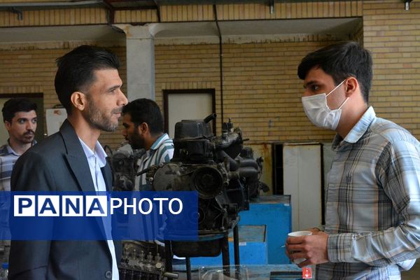 کارگاه آموزشی آشنایی با سیستم موتور و سوخت‌رسانی خودرو در بهارستان 2