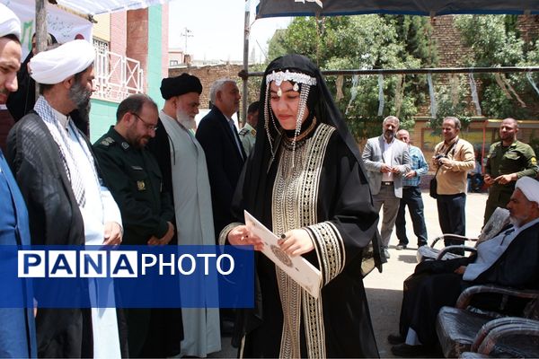 افتتاح نخستین جشنواره تن‌پوش نور، نمایشگاه مُد و لباس ایرانی اسلامی در شهرستان بهارستان 