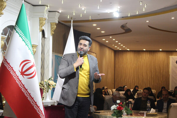 همایش همیاران موسسه خیریه دارالاکرام در قم