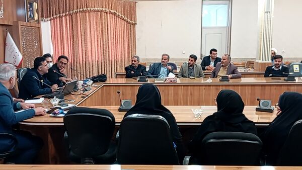 جلسه بررسی عملکرد و کیفیت آموزشی مدارس شهرستان بن با حضور مسئولان استانی