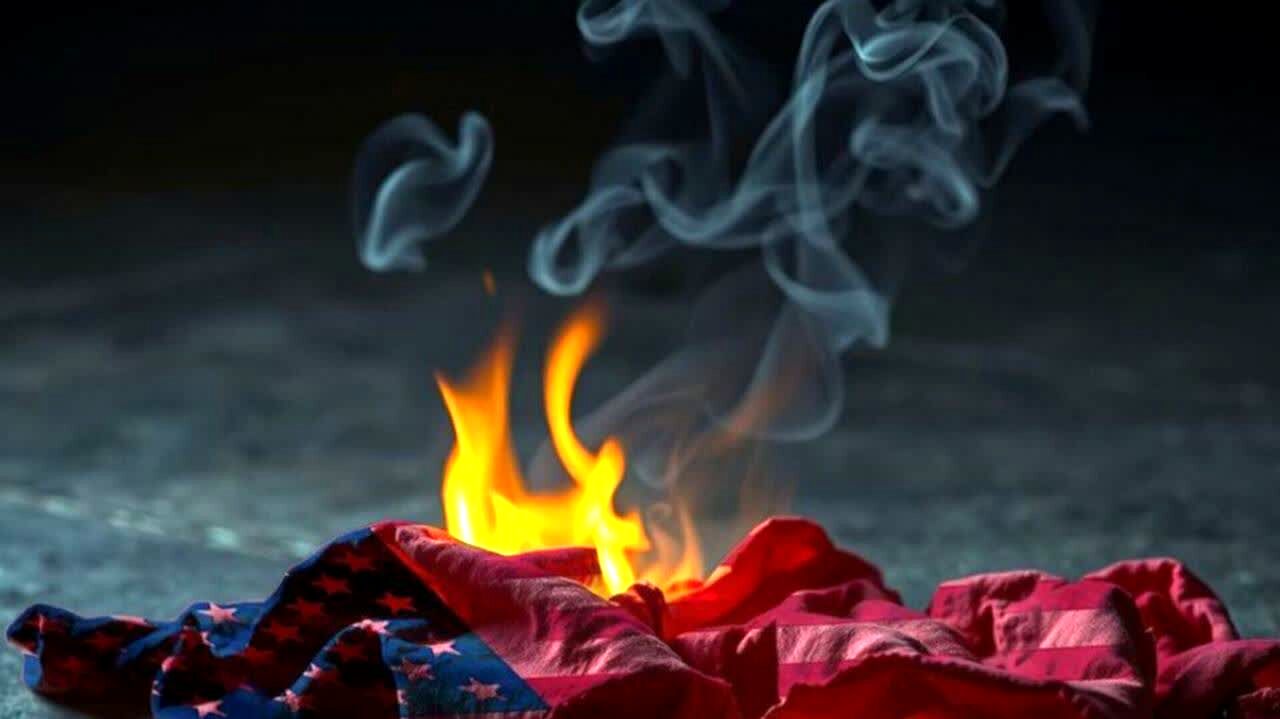 چهارشنبه‌سوری متفاوت؛ بیداری نسل جدید در شب اتحاد ملی