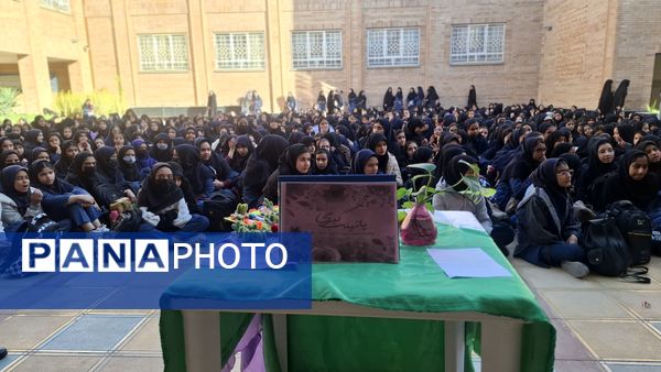 جشن ولادت حضرت زینب(س) در دبیرستان سردار سلیمانی ۳