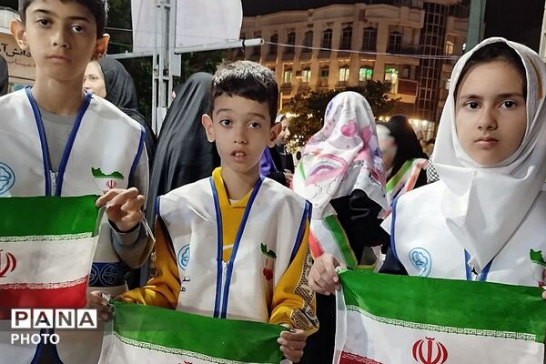 برپایی ایستگاه سلامت با حضور سفیران سلامت دانش‌آموزی ناحیه 2 شهرری در میدان نماز