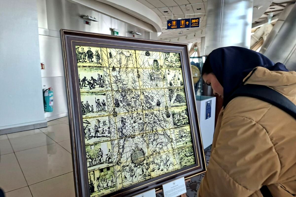 بازدید پرشور دختران دبیرستان قیام و بعثت‌۲ از بلندترین نماد پایتخت