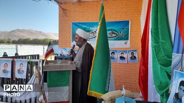 جشن شکوفه‌ ها در دبستان پسرانه شهید رجایی شهرستان سلسله 