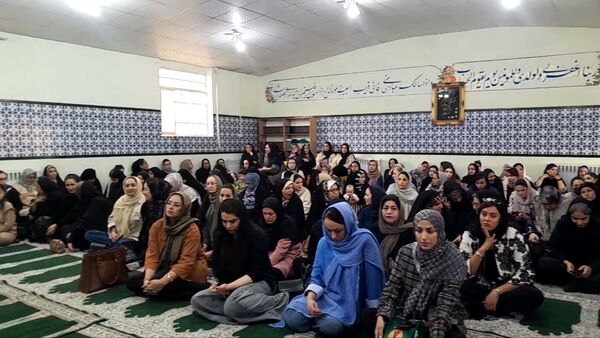 اولین جلسه انجمن اولیا و مربیان در دبیرستان دخترانه صدیقه یک