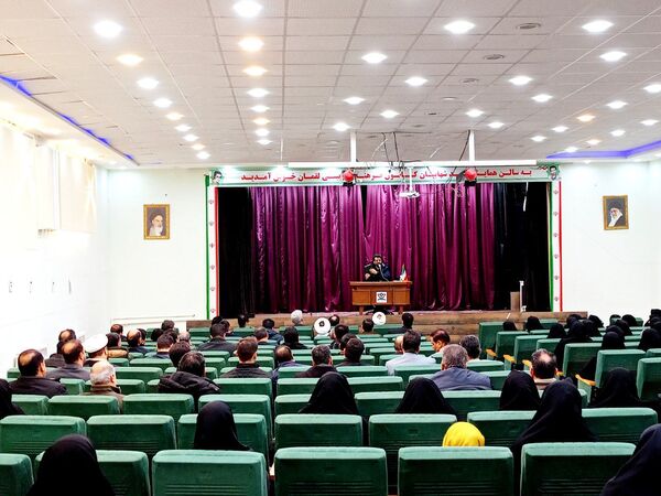 جلسه جهاد تبیین با موضوع بررسی مسائل سیاسی ایران و جهان در کاشمر
