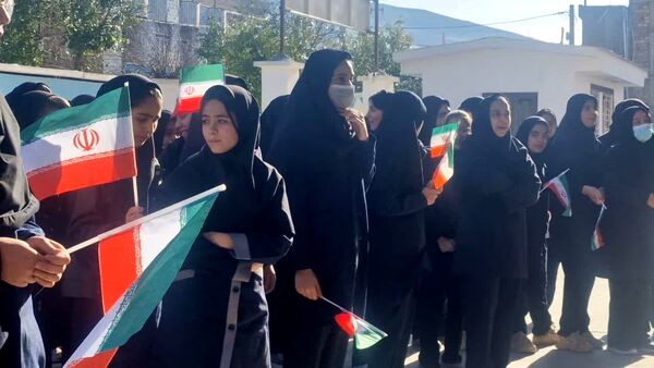 آیین نواختن زنگ انقلاب و جشن آغاز دهه مبارک فجر در گالیکش