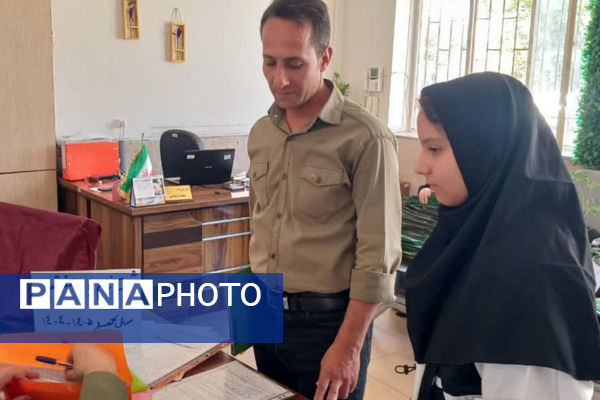 همه چیز مهیای ورود دانش آموزان در مدارس آباده