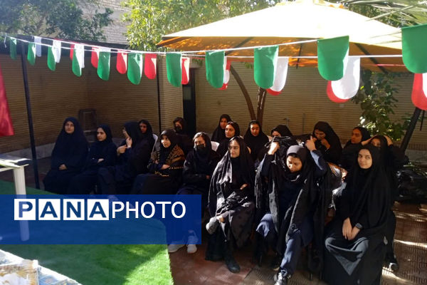 استقبال از شهید گمنام به میزبانی دبیرستان در ادب 