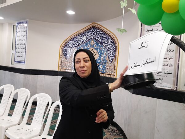 گرامیداشت روز دانش آموز در دبستان عذرا پورشهریاری ناحیه ۷مشهد