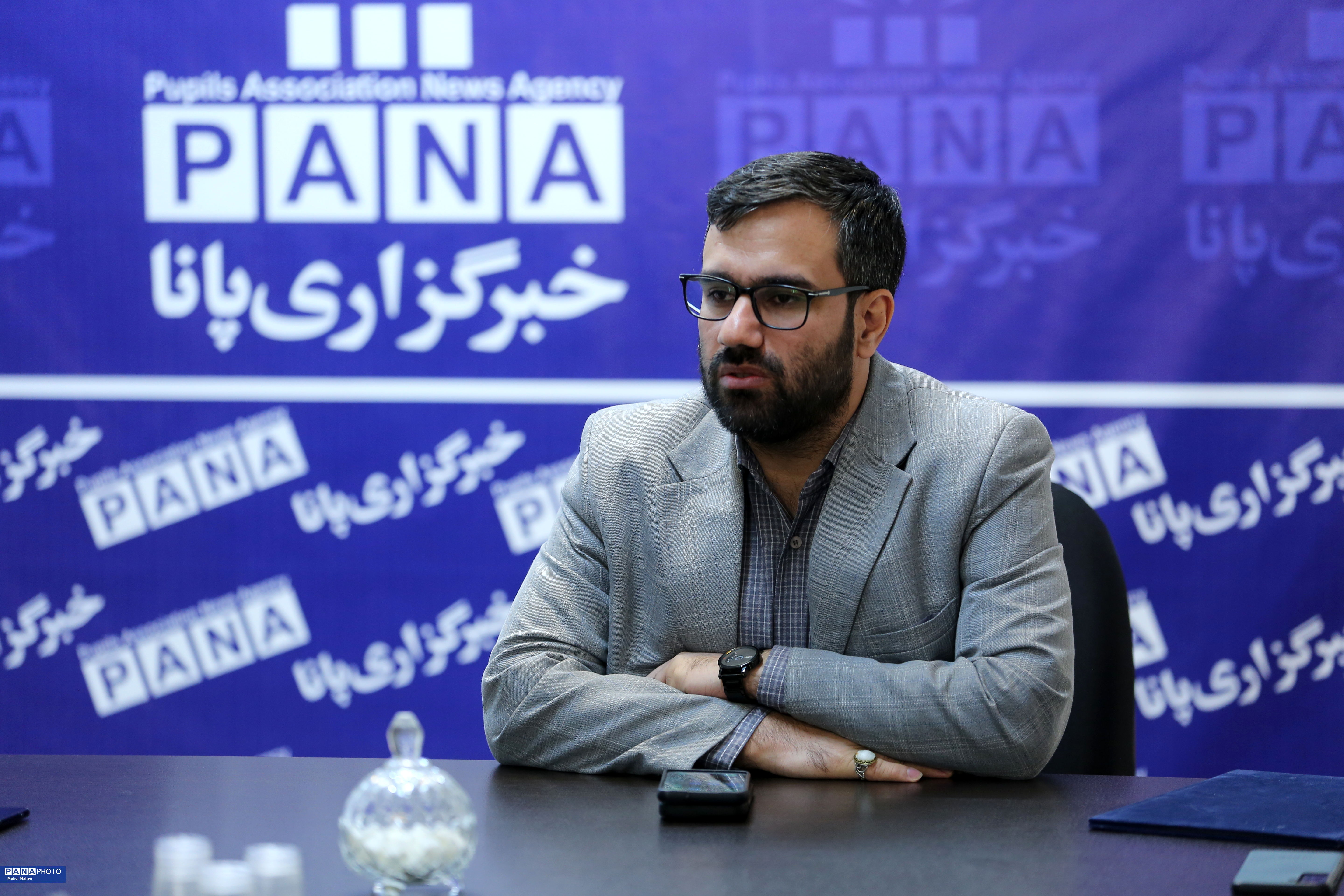 آینده نرم‌افزاری و سخت‌افزاری کشور به دست دانش‌‌آموزان پانا رقم خواهد خورد