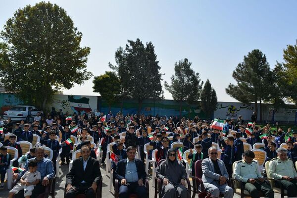 برگزاری جشن شکوفه‌های کلاس اولی دربهارستان‌دو