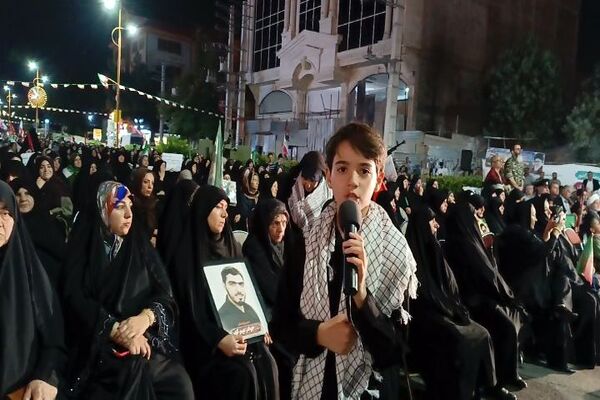 هم‌صدایی نسل‌ها با طنین «باید برخاست» در ساوجبلاغ