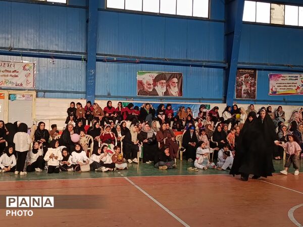 نمایش همبستگی دختران ورزشکار جعفرآباد در جشن بزرگ غدیر