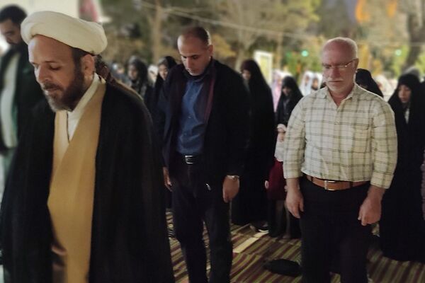 بزرگداشت «مادران چشم به راه»باحضور دانش‌آموزان دبیرستان دخترانه معرفت کهریزک