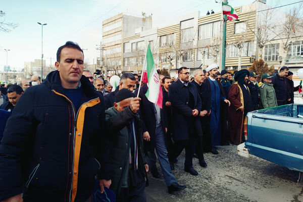 کامیاران در سالگرد پیروزی انقلاب غرق در شور و شکوه
