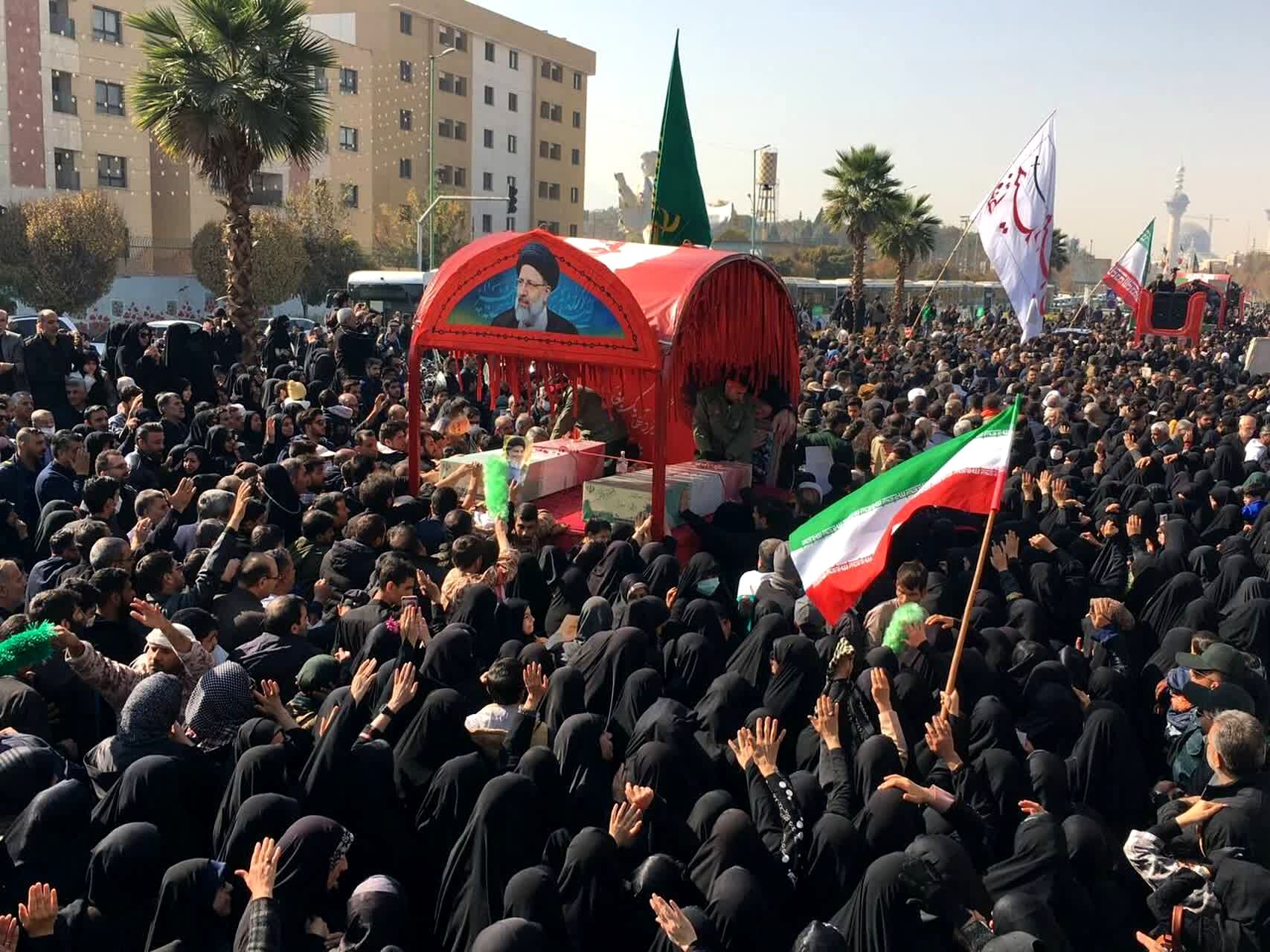 اجتماع بزرگ عزاداران حضرت زهرا(س) همزمان با تشییع شهیدان گمنام دفاع مقدس