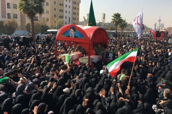 اجتماع بزرگ عزاداران حضرت زهرا(س) همزمان با تشییع شهیدان گمنام دفاع مقدس