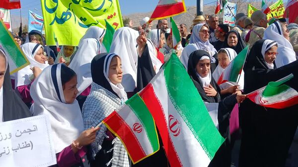 ۱۳ آبان؛ روز تجلیل از آگاهی، فداکاری و نقش‌آفرینی نسل جوان ایران