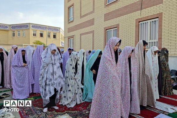 برپایی نماز استغاثه و باران در مدرسه منتصرین شاهد