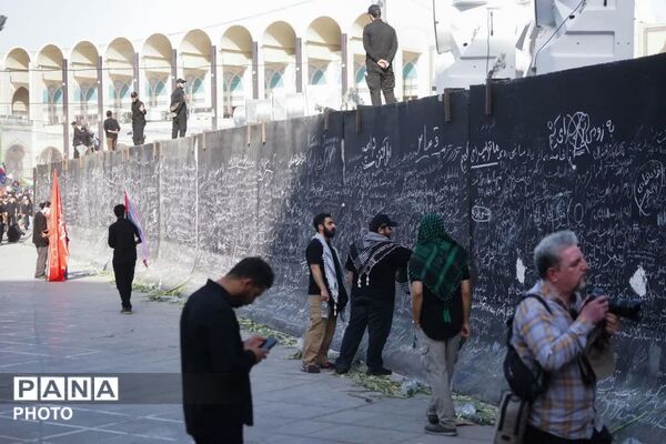 مصلی تهران در تسخیر موج همدلی؛ وداع باشکوه مردم با رهبر شهید