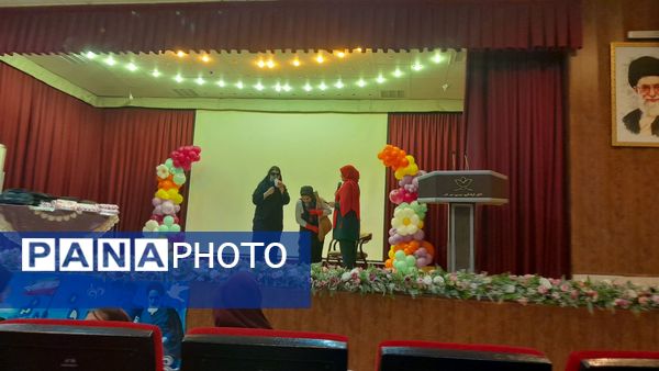 جشن نیمه شعبان و  گرامیداشت دهه فجر انقلاب اسلامی در کانون مهرتابان نیشابور