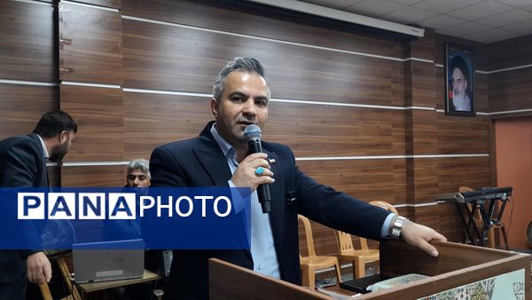 آیین گرامیداشت هفته پژوهش در شهرستان قائمشهر 