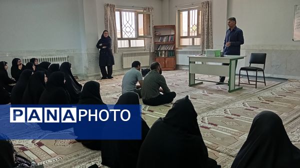 ارتقای مشارکت اولیا و مربیان در هنرستان حضرت زهرا (س) بن