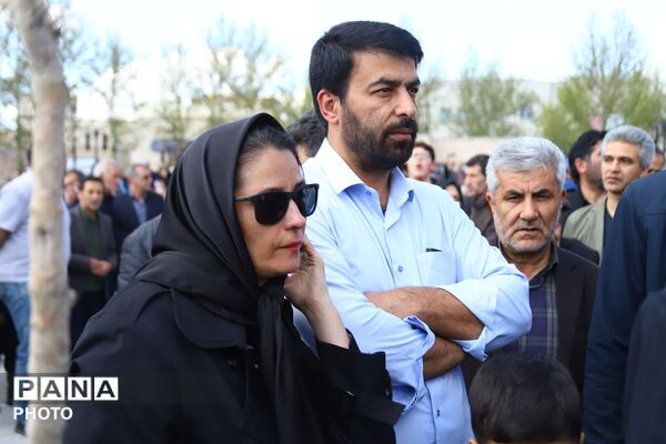 مراسم تشییع پیکر معلم و شاعر نامدار «باریشماز»