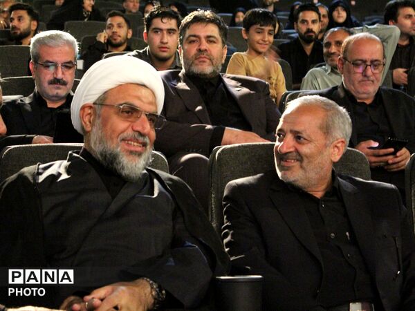  آیین رونمایی از مستند سایه برادرم با حضور وزیر آموزش و پرورش در مشهد