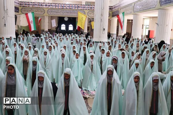 برگزاری جشن تکلیف دختران پایه سوم ابتدایی ابرکوه 