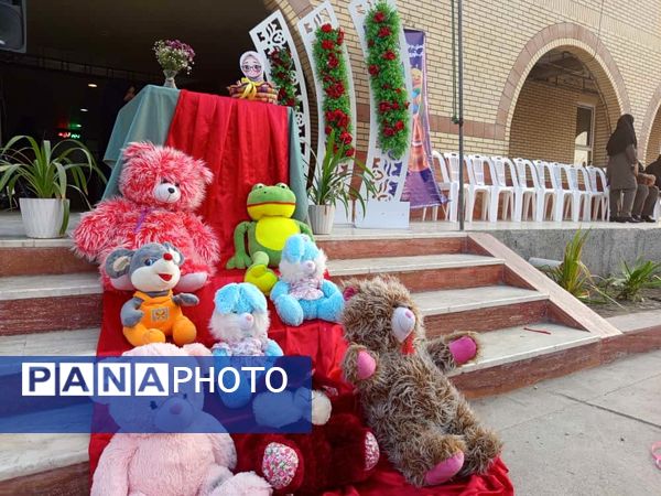 جشن «هفته سلامت روان» در مدرسه شهید سمیه میناب