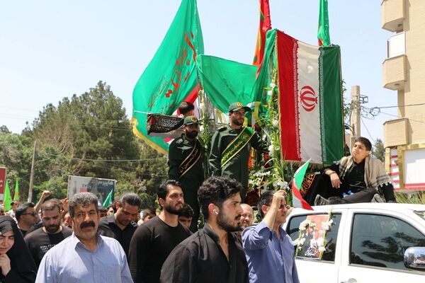 مراسم تشییع پیکر مطهر شهیدان حسن شریفی  و  محمد شاهوردی در ملارد  برگزار شد