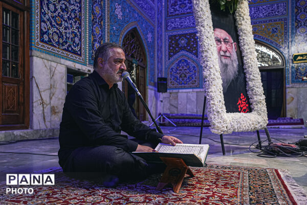 مزار مطهر رهبر شهید انقلاب اسلامی در حرم مطهر رضوی