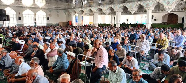 نماز عبادی سیاسی جمعه در کاشمر برگزار شد