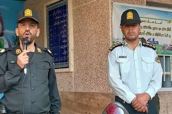 گرامیداشت هفته نیروی انتظامی در مدارس رودهن 