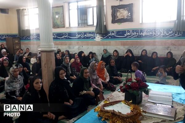 انتخابات انجمن اولیا و مربیان و تجلیل از اعضای انجمن سال گذشته در دبستان مهران