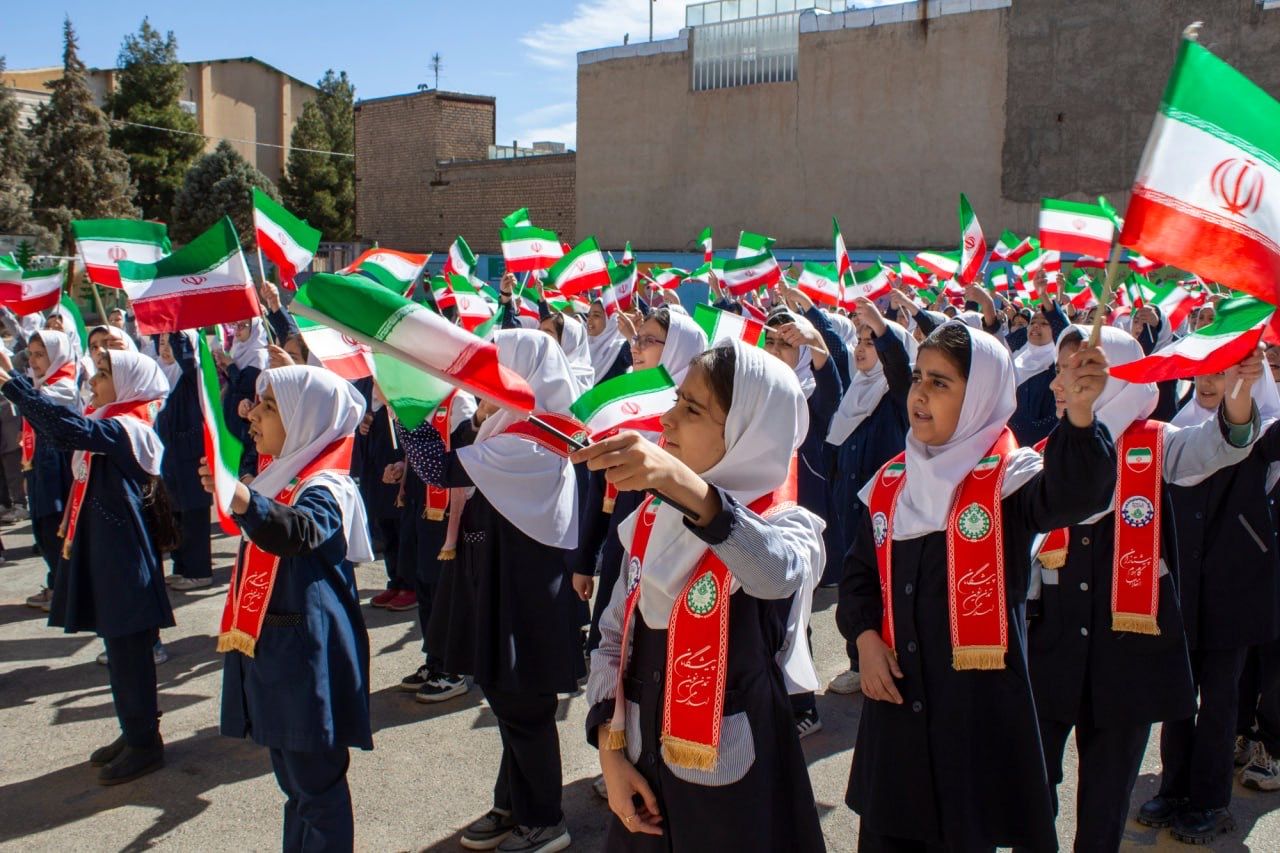 برگزاری همایش یاوران انقلاب، پیشتازان مقاومت در شهرستان محلات