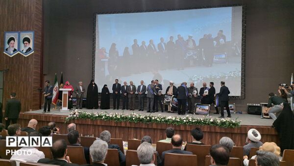 جلوه هایی از بیست و هشتمین جشنواره خیرین مدرسه ساز استان قم