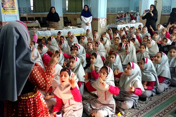  طرح مسواک‌زدن گروهی در دبستان شهدای معلم 
