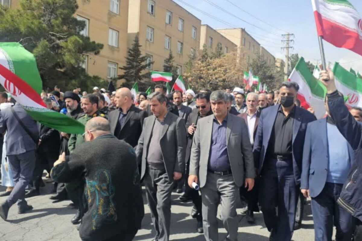 هدف قرار دادن مردم غیرنظامی و به شهادت رساندن دانش آموزان، اوج استیصال و ناتوانی دشمن است