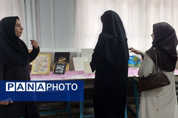 همدلی دانش‌آموزان، اولیاء و معلمان در جشن خلاقیت هنرستان کارآفرینان بهارستان دو