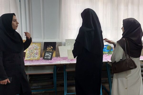 همدلی دانش‌آموزان، اولیاء و معلمان در جشن خلاقیت هنرستان کارآفرینان بهارستان دو