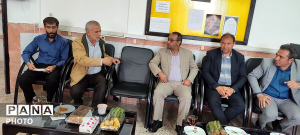 خاطره‌سازان در بهار آزادی؛ گردهمایی پیشکسوتان تعلیم و تربیت 
