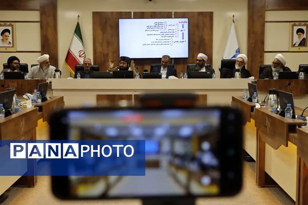 نشست وحدت علمای شیعه و اهل سنت در دانشگاه آزاد اسلامی مشهد 