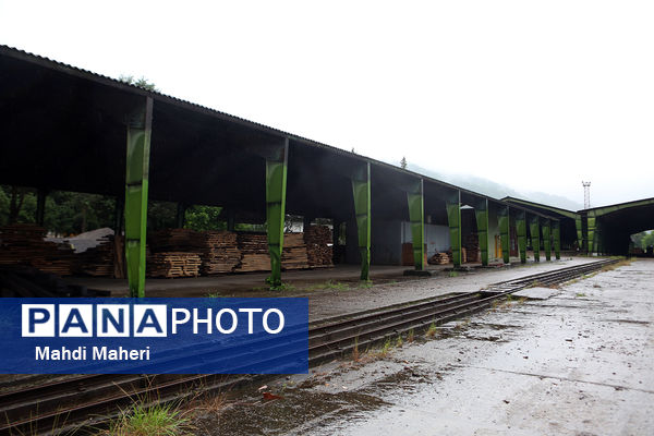 بازدید نماینده دولت و وزیر آموزش و پرورش از پروژه‌های عمرانی شهرستان سوادکوه