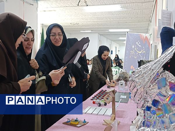 بازدید از نمایشگاه دست سازه هنرستان فنی و حرفه ای دخترانه فلسطین 