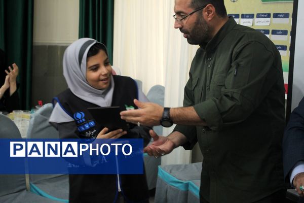 آیین تجلیل از طلایه‌داران پانایی خبر در همدان 